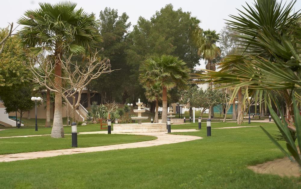 Le Meridien Эль-Хубар Экстерьер фото The park