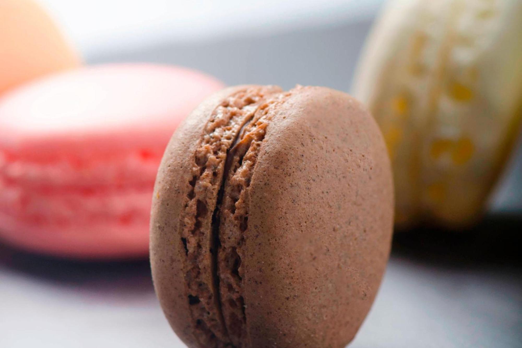 Le Meridien Эль-Хубар Экстерьер фото Macarons